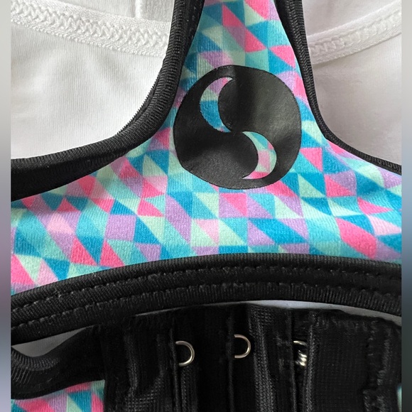 Cadenshae Fit2Feed Maternity Sports Bra in Confetti Print Size XS NWT - Picture 5 of 7